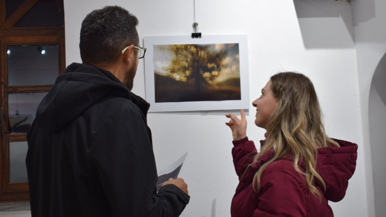 Ekspozita personale me fotografi artistike e kinematografit dhe fotografit Halim Luta nga Tetova, të titulluar “Natyra si liri shpirtërore”.